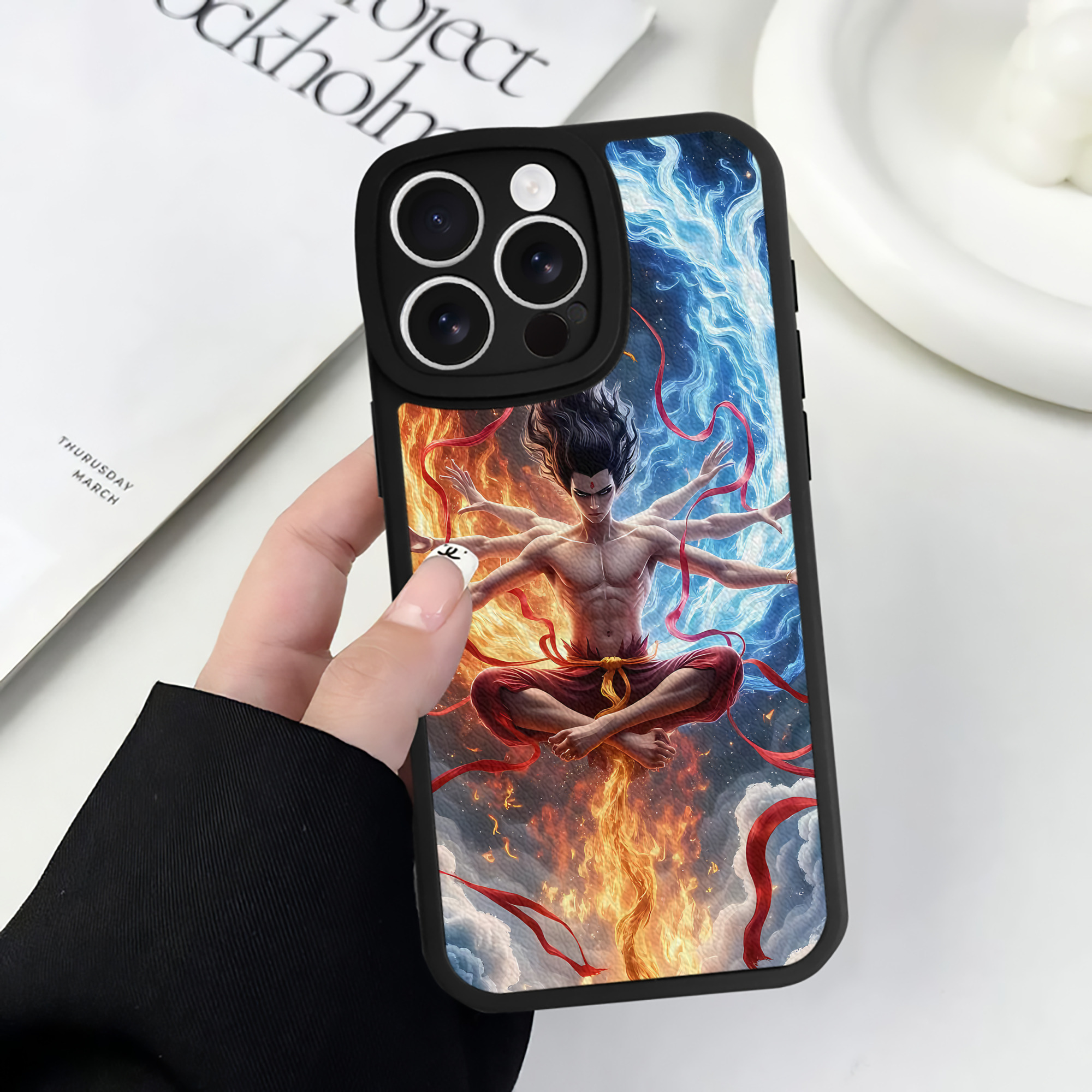 （画像用） Ne Zha 2 ナタ 魔童の大暴れ 【iPhone 16シリーズ対応】シリコンスマホケース（レザー調） 材質：シリコン